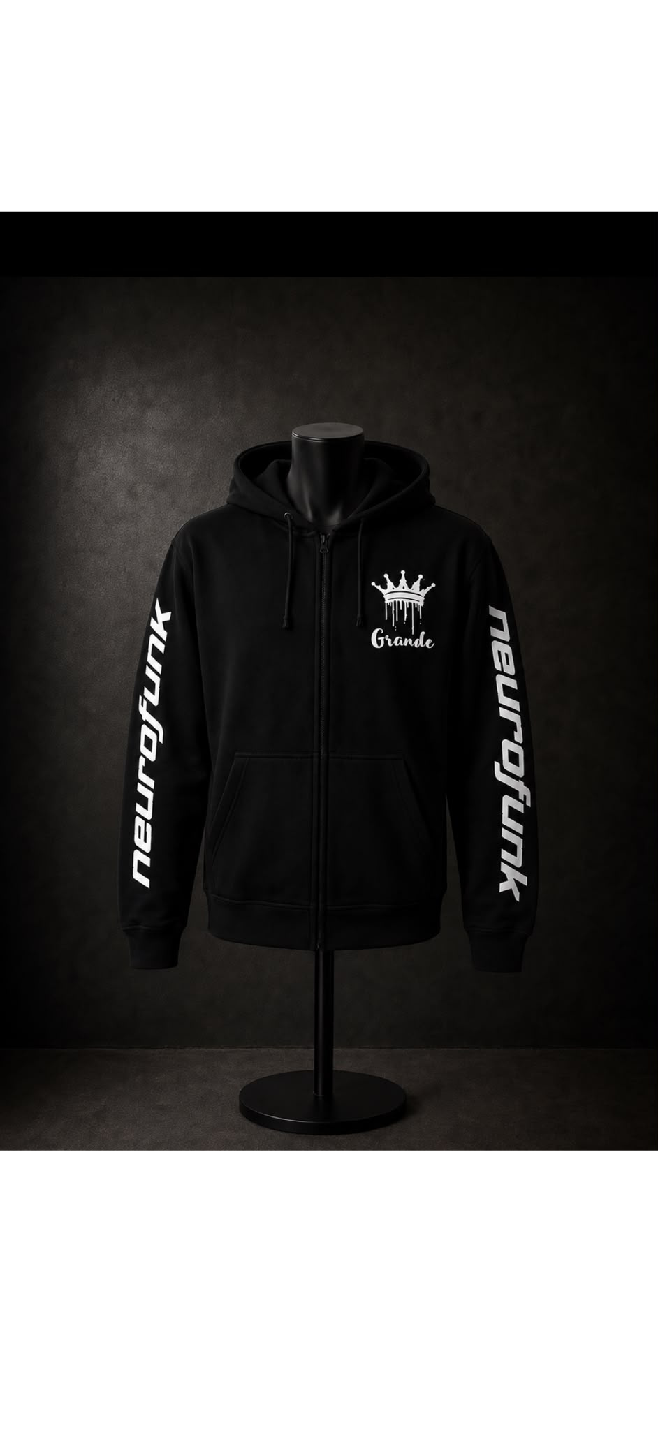 Bluza Neurofunk Grande – detal logo Grande i rękaw