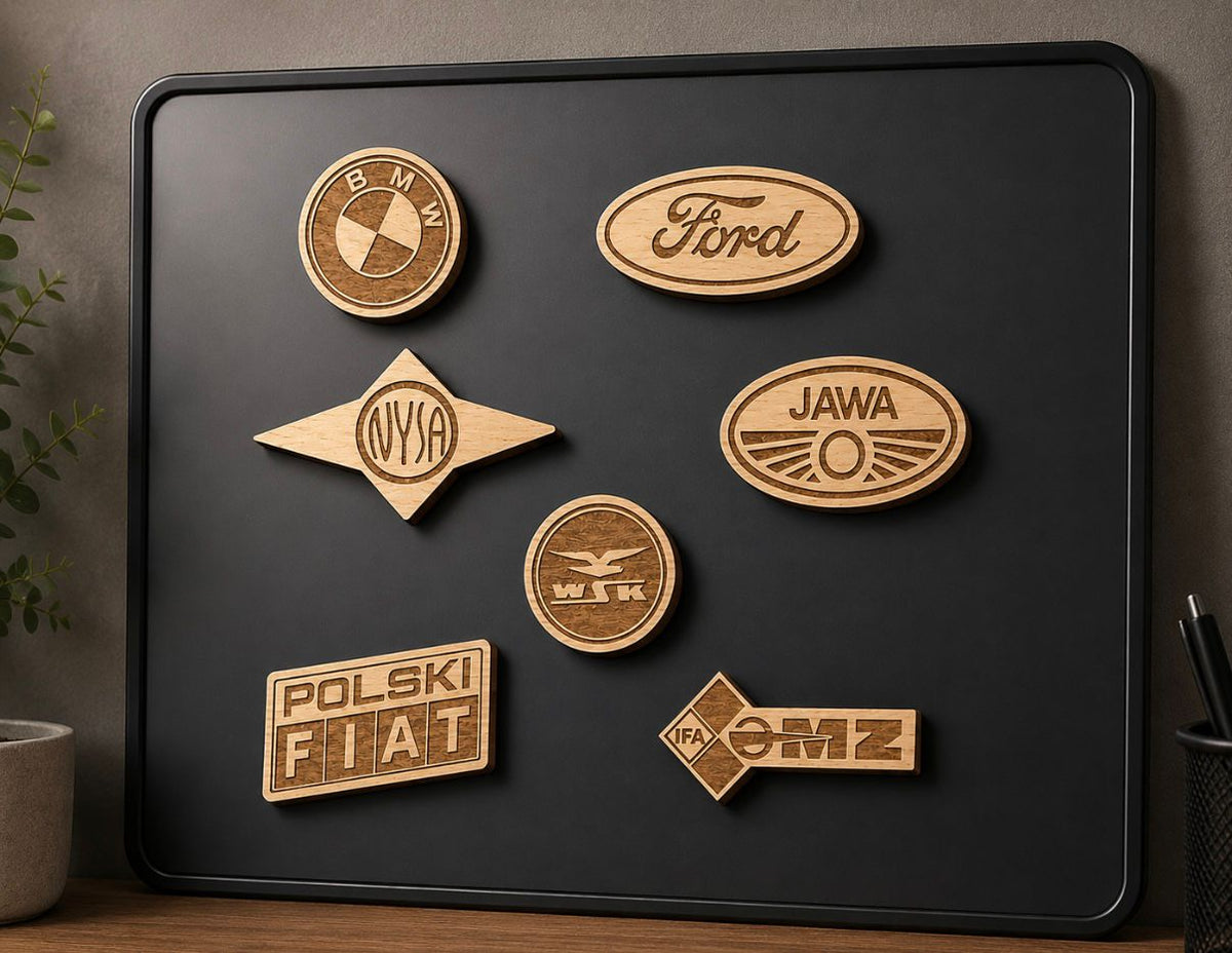 Drewniane magnesy z grawerem logo marek samochodowych – BMW, Ford, Nysa, Jawa, WSK, Polski Fiat, IFA/MZ